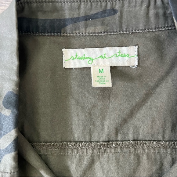 Staring At Stars Camo Snap Front Shirt - Picture 2 of 7